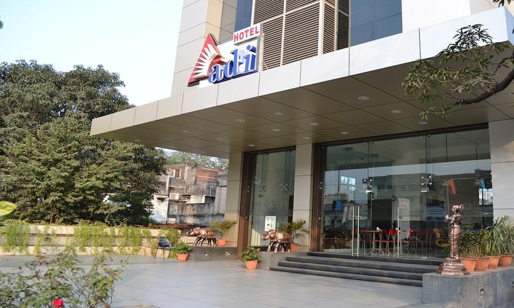 Hotel Adi Nagpur Eksteriør billede