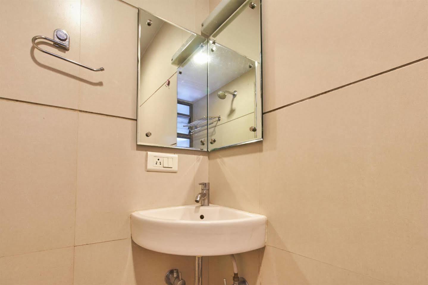 Hotel Adi Nagpur Eksteriør billede